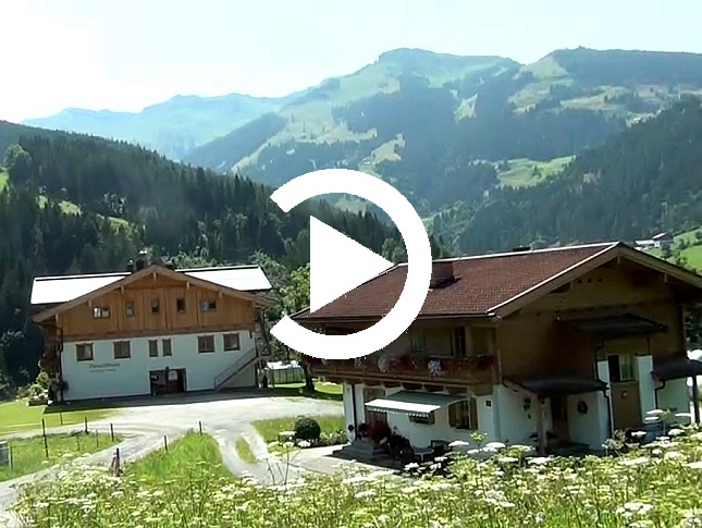 Video - Unser Bauernhof vom Sonnberg aus gesehen im Sommer - mit Blick auf den Aberg